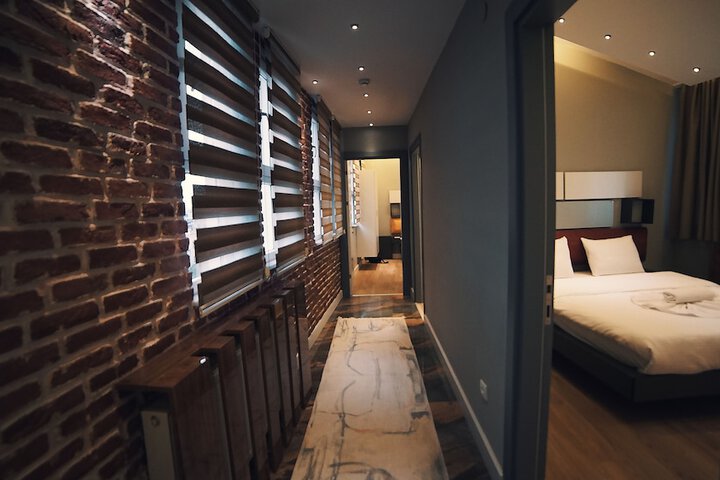 Room 15 of 85