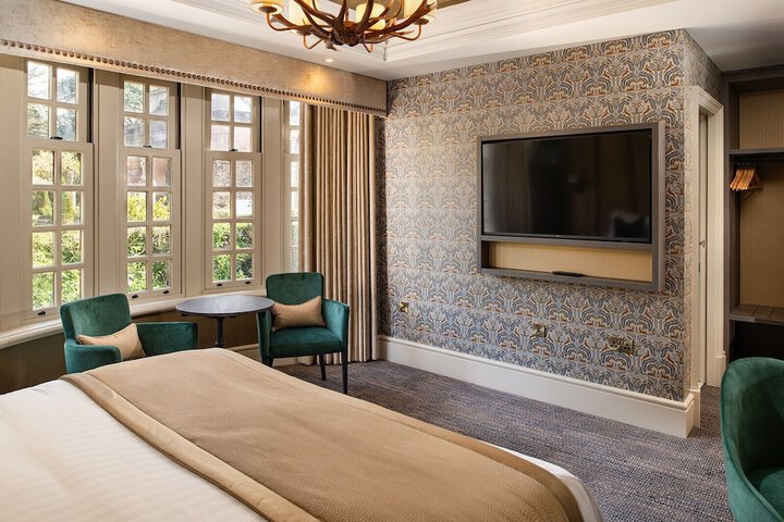 Room 4 of 42