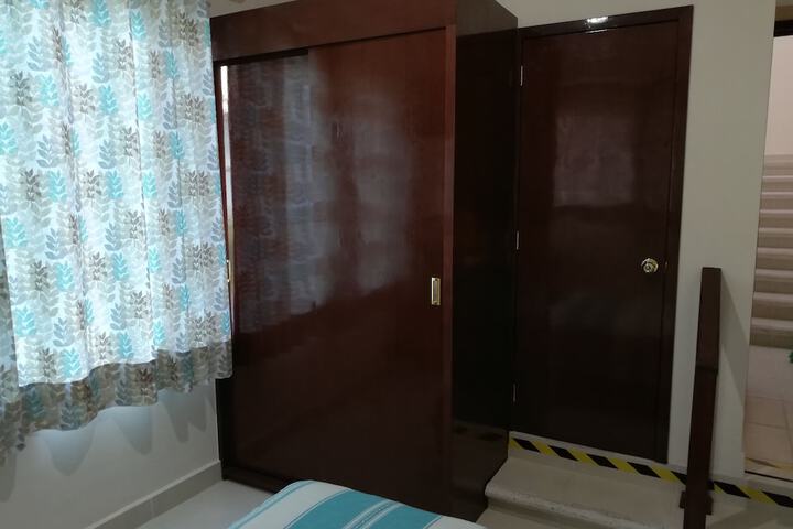 Room 9 of 40