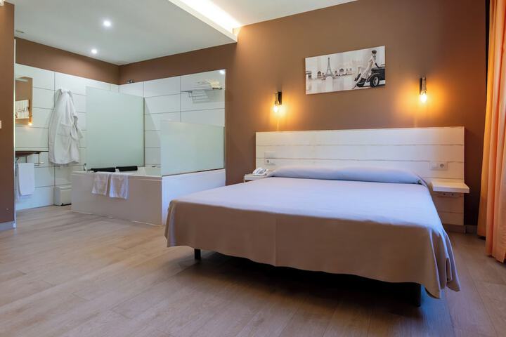 Room 41 of 79
