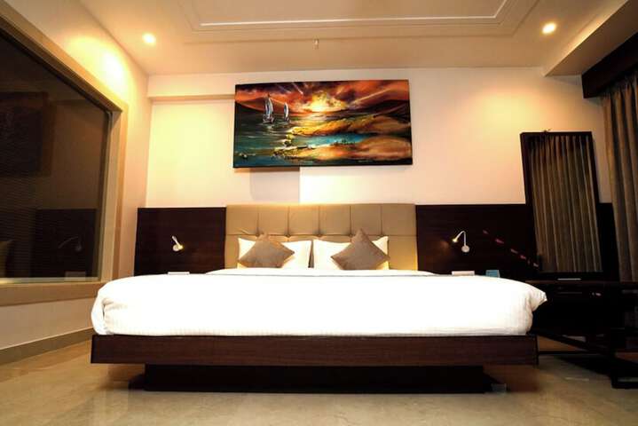 Room 8 of 51
