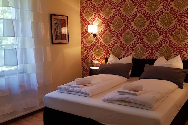 Room 12 of 79