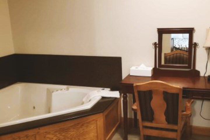 Room 11 of 35