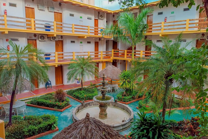 Hotel Exterior 45 of 46
