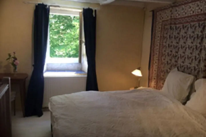 Room 5 of 13