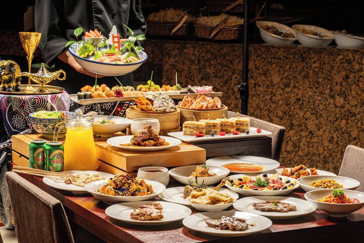 Dining 90 of 133
