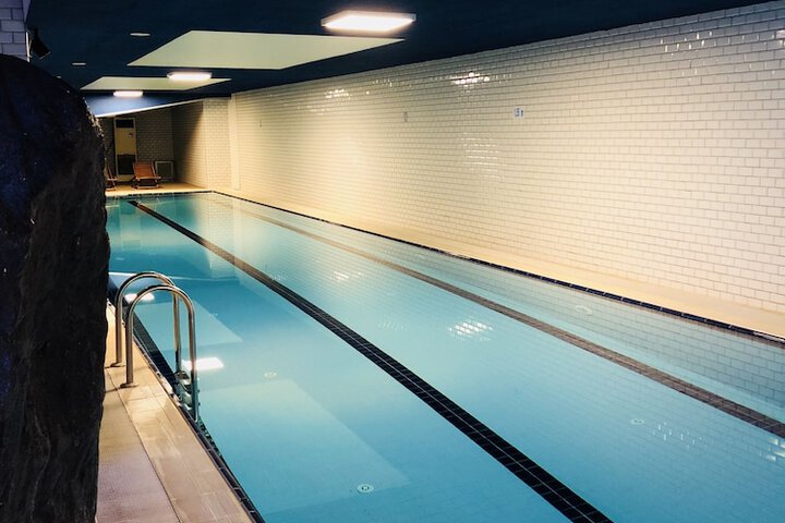 Pool Hotel