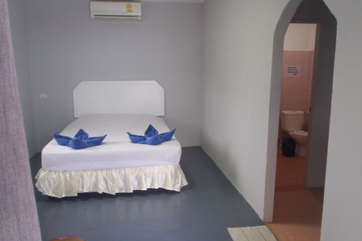 Room 15 of 59