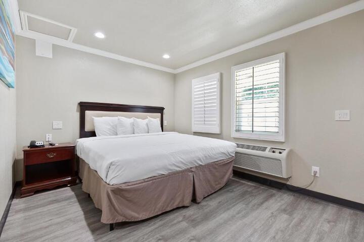 Image of Le Blanc Inn & Suites