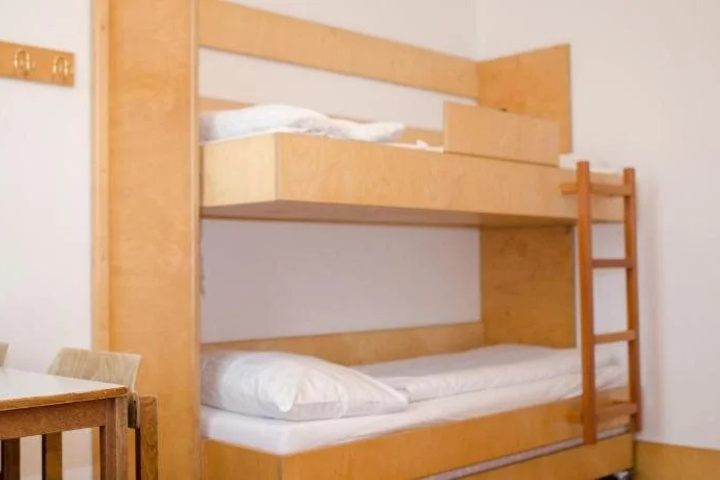 Room 4 of 20