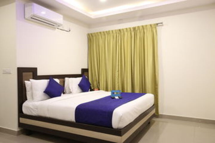 Room 12 of 18