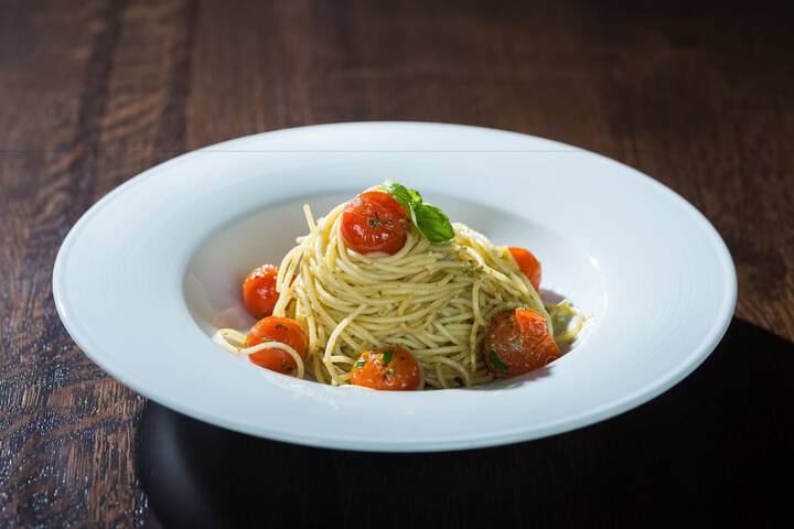 Dining 40 of 71