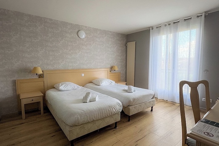 Room 37 of 90