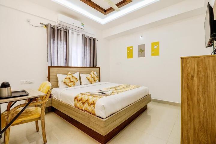 Room 4 of 18