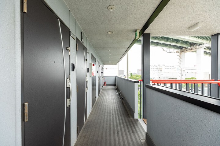 Ballroom/Hall 19 of 23