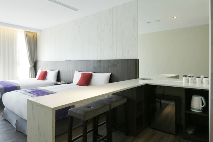 Room 7 of 51