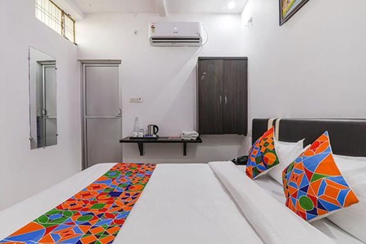 Room 15 of 26