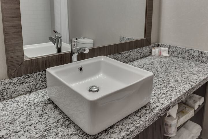Bathroom sink