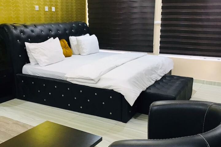 Room 10 of 20