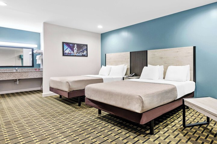 2 Queen Beds (11 of 11)