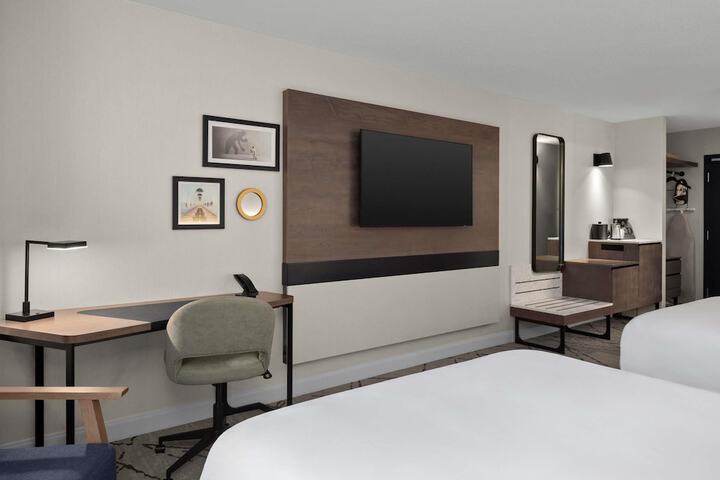 Room 22 of 80