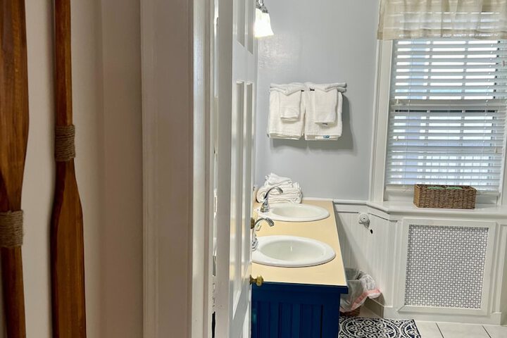 Room 40 of 65