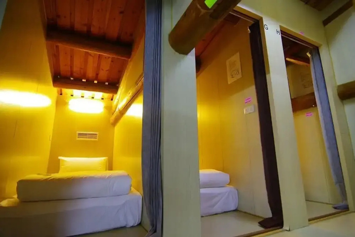 Room 5 of 5