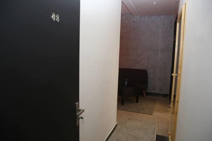 Room 9 of 26