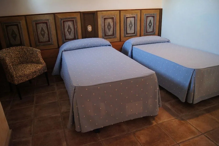 Room 5 of 14