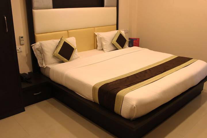 OYO 3971 Hotel Tip Top