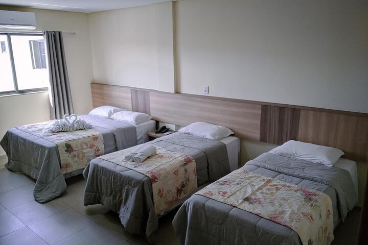 Room 28 of 63