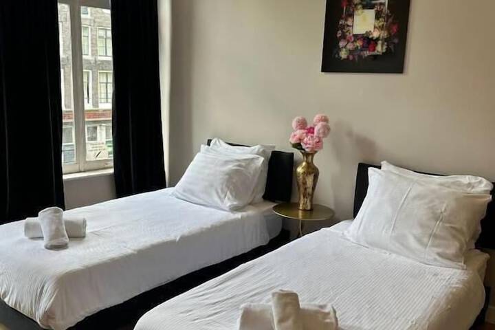 Image of Hotel 83