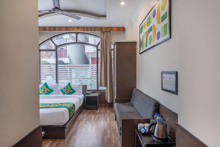 Room 21 of 42