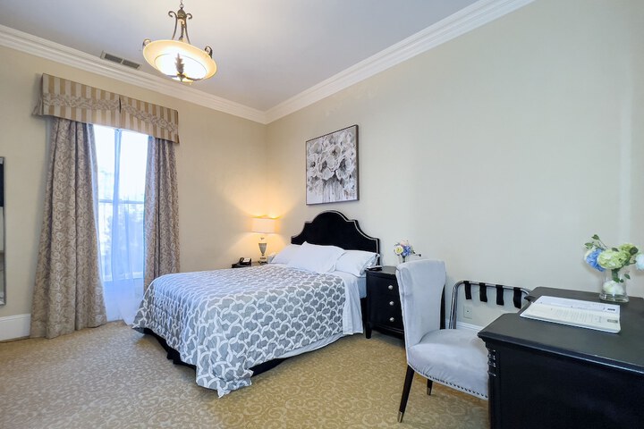 Room 18 of 95