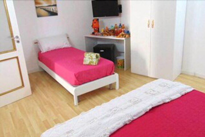 Room 14 of 16