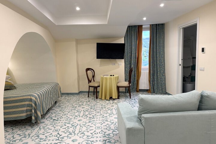 Room 15 of 54
