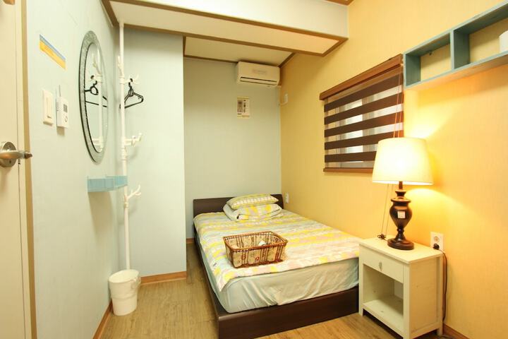 Room 26 of 55