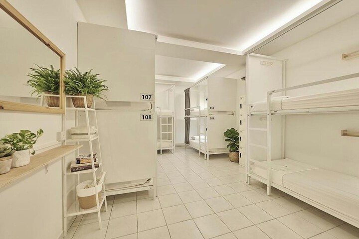 Room 7 of 25