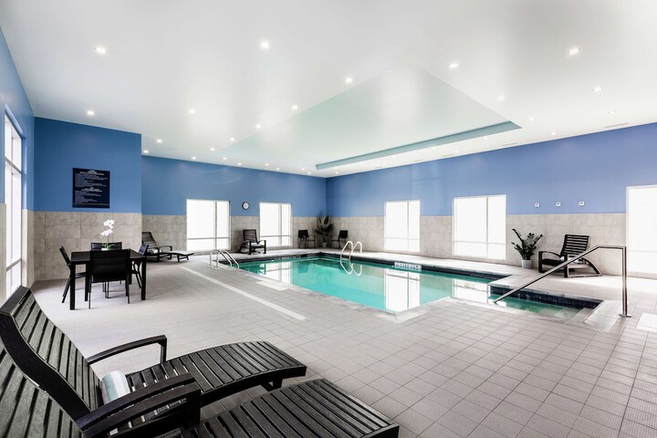 Pool Hotel