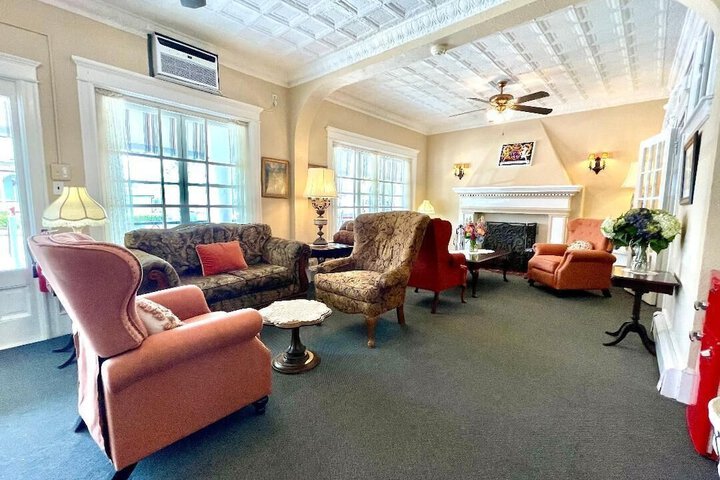Room 16 of 27