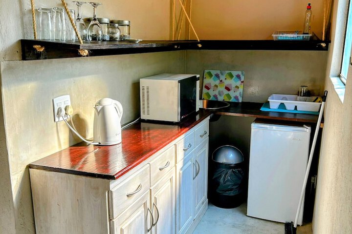 LEADWOOD TREE SAFARI LODGE - Hoedspruit 695 Hardekool Straat 1380