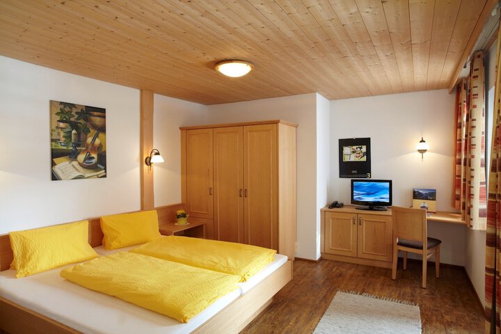 Room 5 of 54