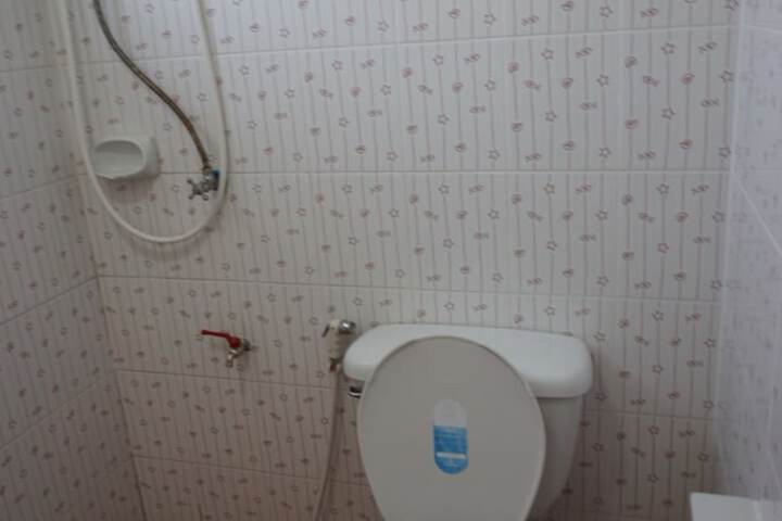 Room 18 of 27