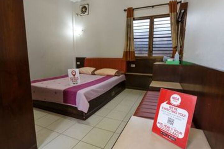 Room 27 of 70