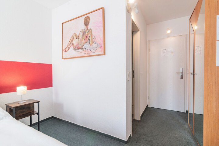 Room 17 of 35