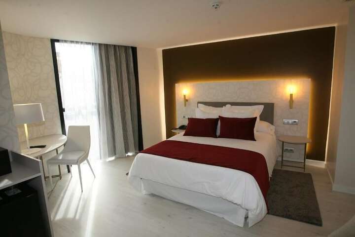 Room 12 of 35