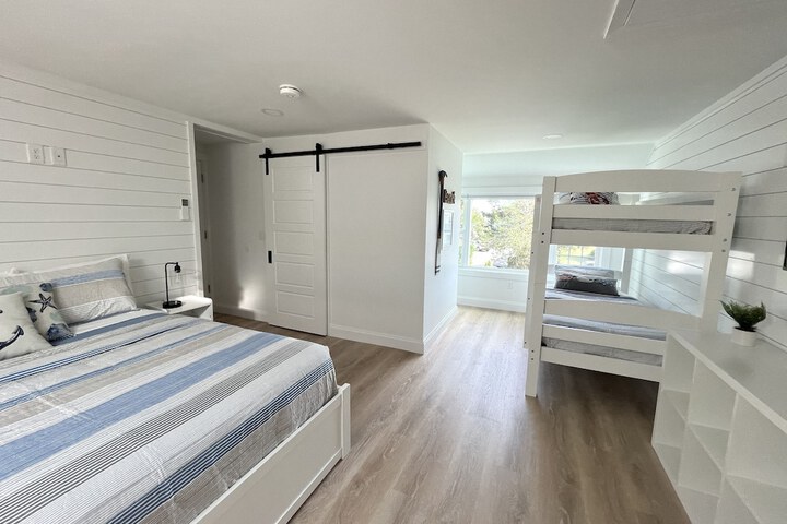 Room 32 of 88