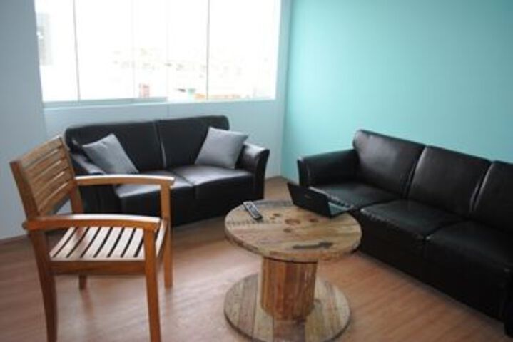 Room 8 of 12