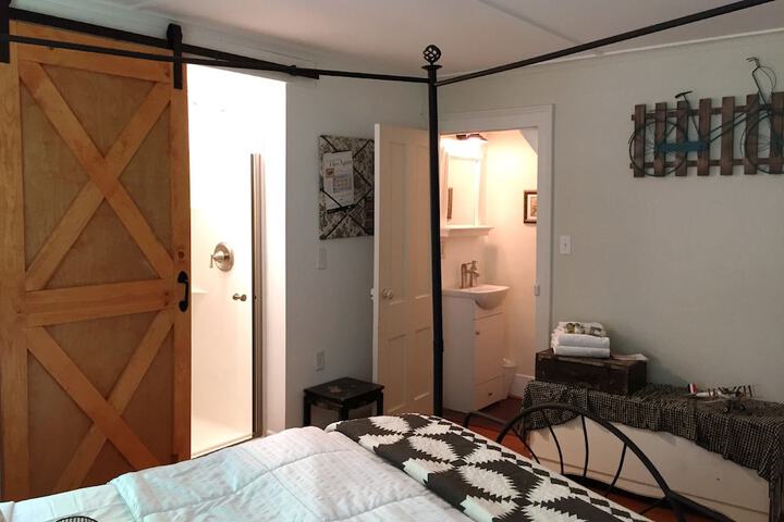 Room 37 of 68