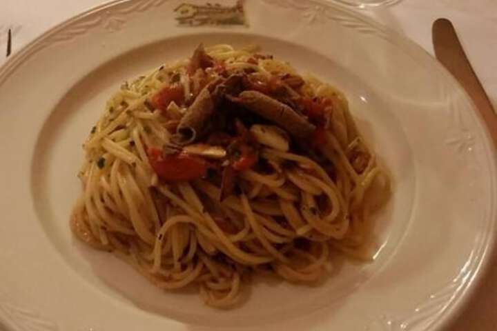 Dining 42 of 49